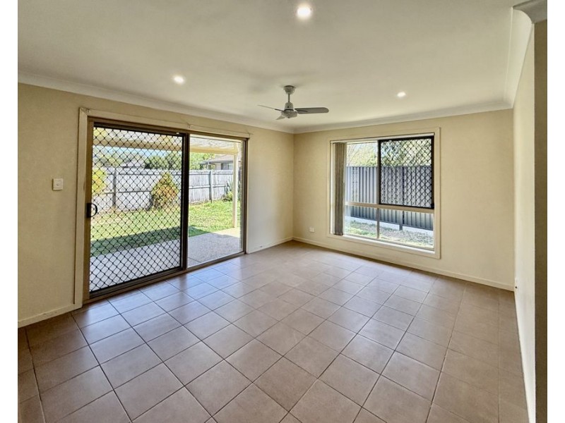 4 Glennis Ct, Bellmere QLD 4510