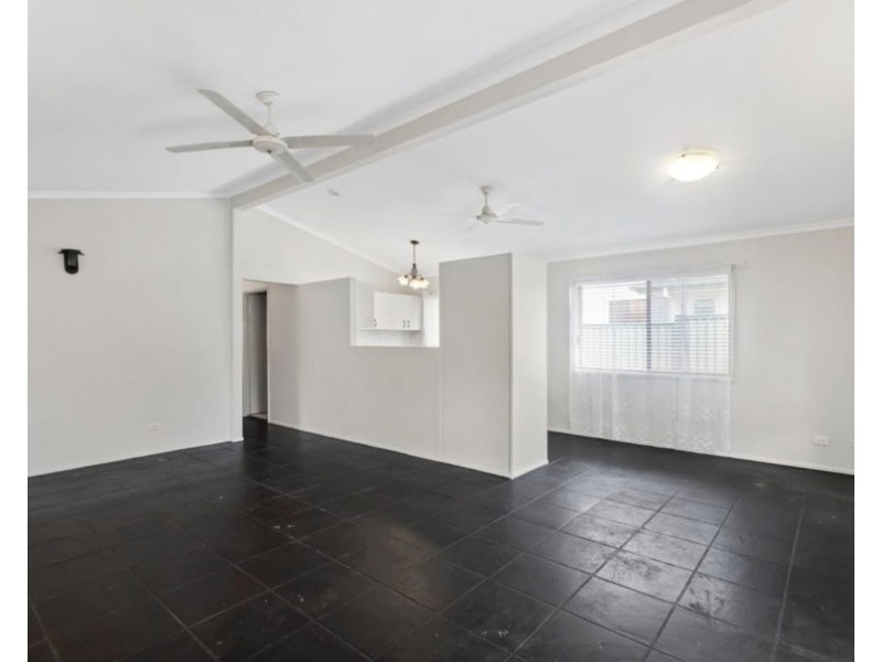 14 Hakari St, Crestmead QLD 4132