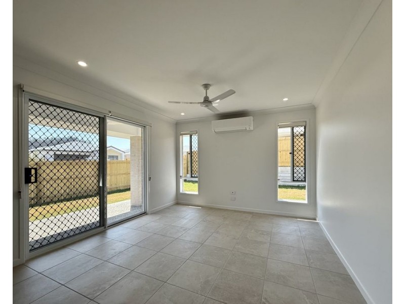 11 Cornell Street, Collingwood Park QLD 4301