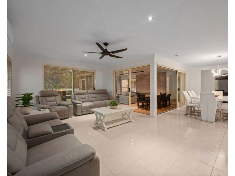 20 Mellor Pl, Brassall QLD 4305