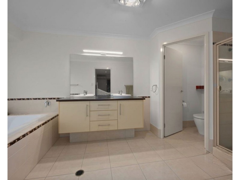20 Mellor Pl, Brassall QLD 4305