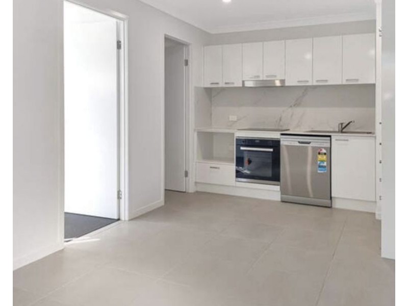 2/8 Regatta Cct, Burpengary QLD 4505