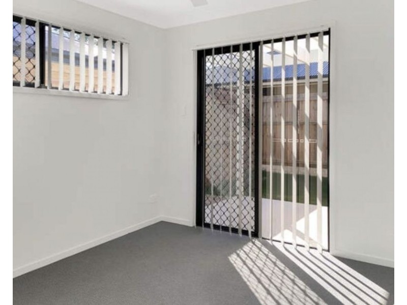 2/8 Regatta Cct, Burpengary QLD 4505