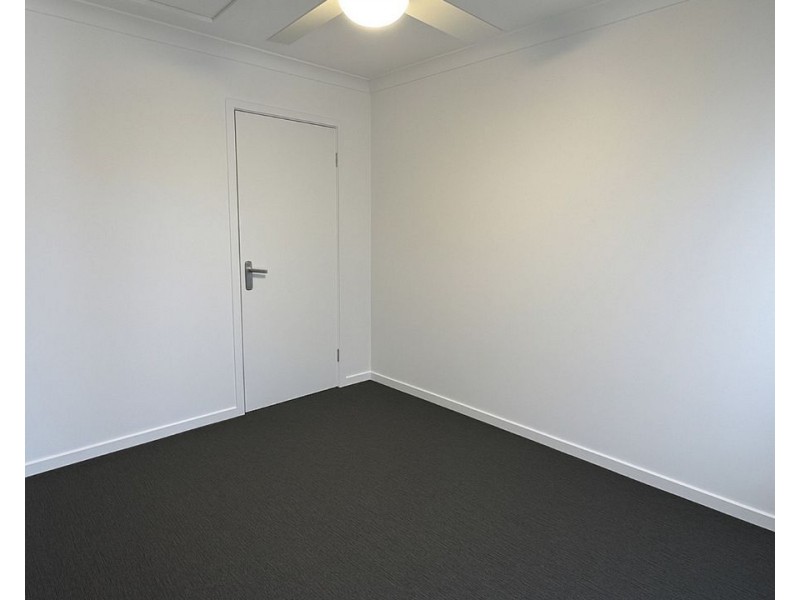 2/8 Regatta Cct, Burpengary QLD 4505