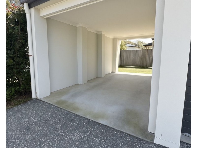 2/8 Regatta Cct, Burpengary QLD 4505