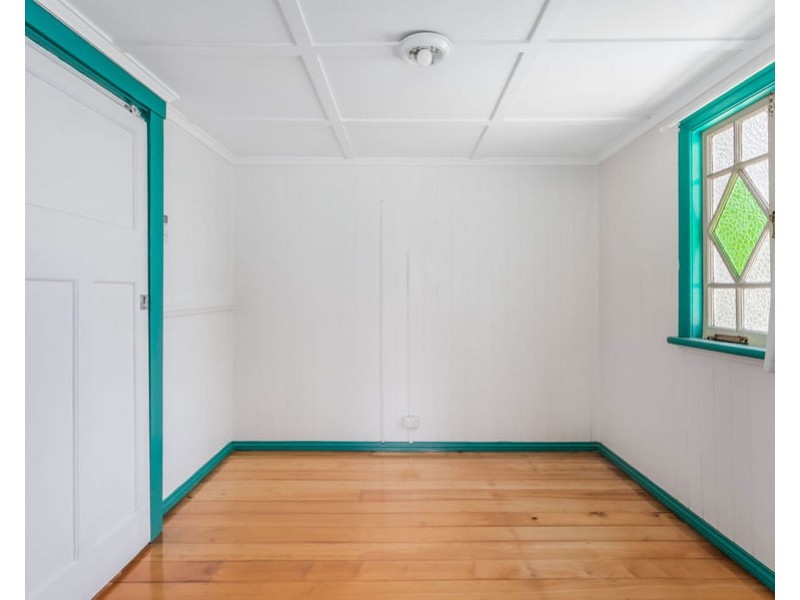 48 Clifton Street, Booval QLD 4304