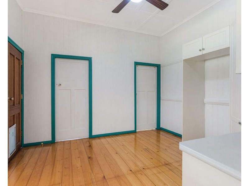 48 Clifton Street, Booval QLD 4304