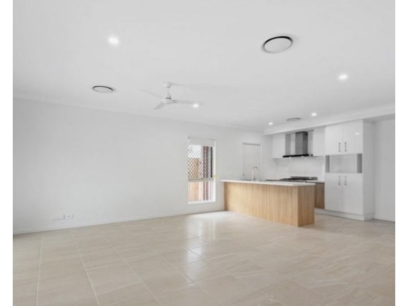 7 Prominence St, Pallara QLD 4110