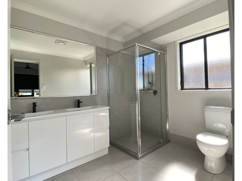43 Mackellar way, Walloon QLD 4306