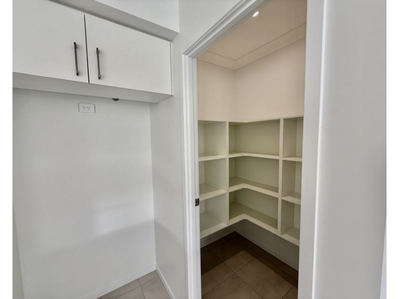 11 Glenthorne Street, Redland Bay QLD 4165