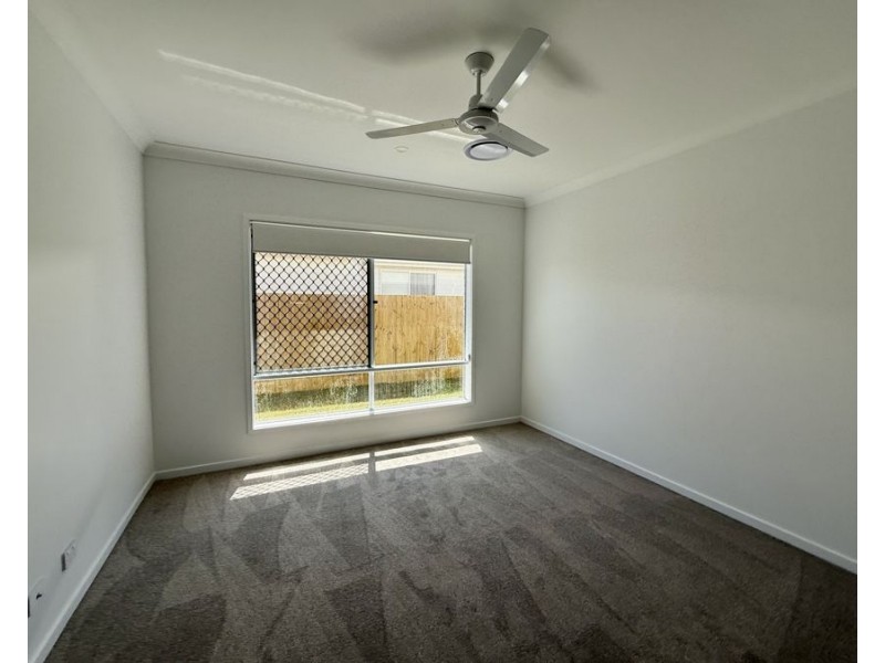 11 Glenthorne Street, Redland Bay QLD 4165