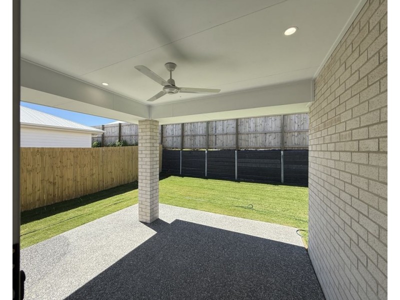 11 Glenthorne Street, Redland Bay QLD 4165