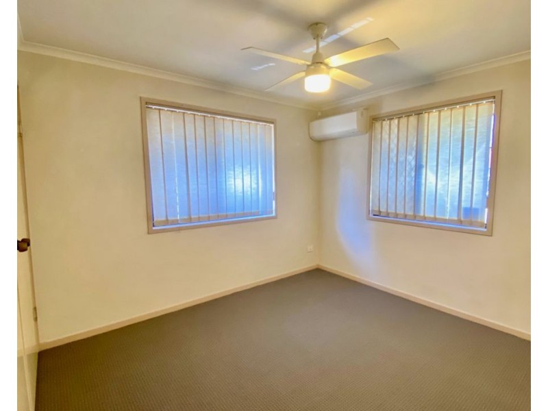1/25 Henty Drive, Redbank Plains QLD 4301