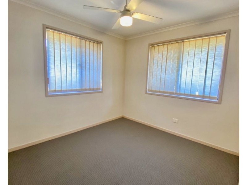 1/25 Henty Drive, Redbank Plains QLD 4301