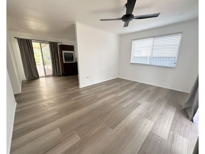 23 Trevor St, Beachmere QLD 4510