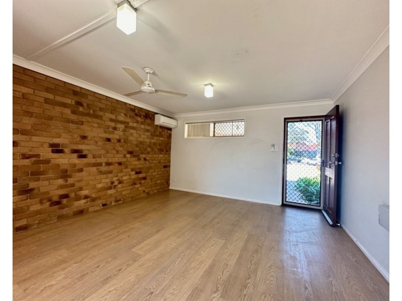 4/29 Henty Drive, Redbank Plains QLD 4301