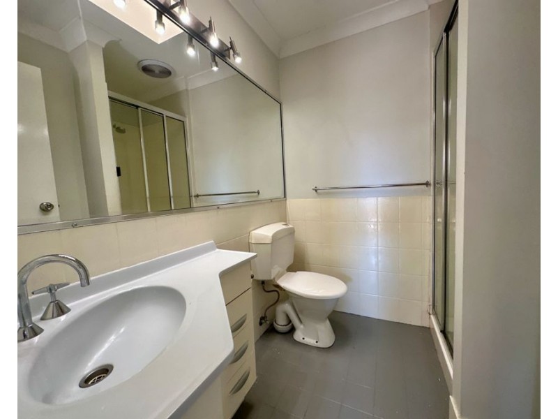 4/29 Henty Drive, Redbank Plains QLD 4301