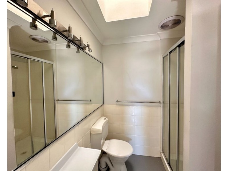 4/29 Henty Drive, Redbank Plains QLD 4301