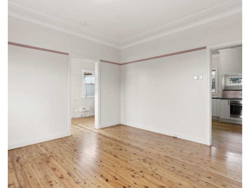 17 Geoffery St, Mount Lofty QLD 4350