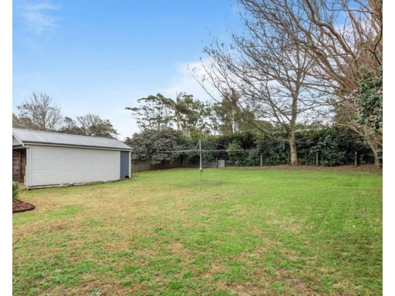 17 Geoffery St, Mount Lofty QLD 4350