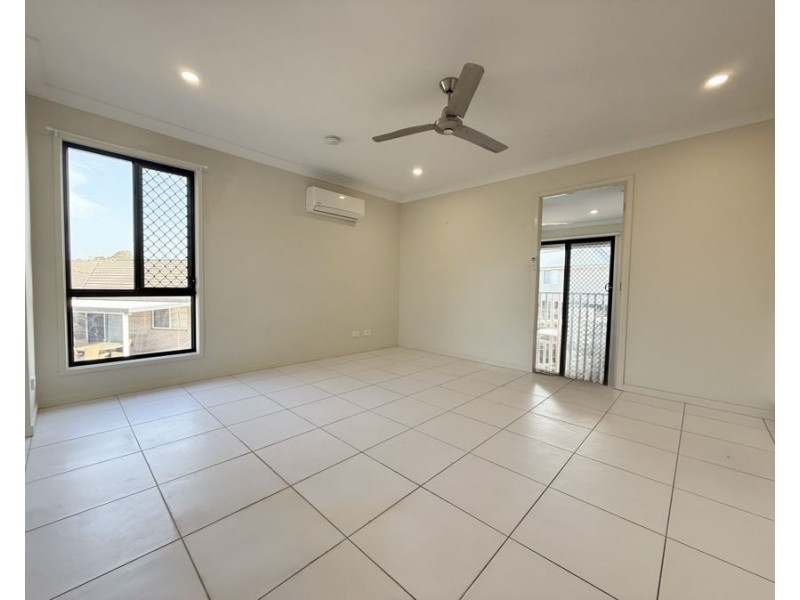 1/44 Baden Jones Way, North Booval QLD 4304