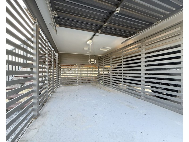 1/44 Baden Jones Way, North Booval QLD 4304