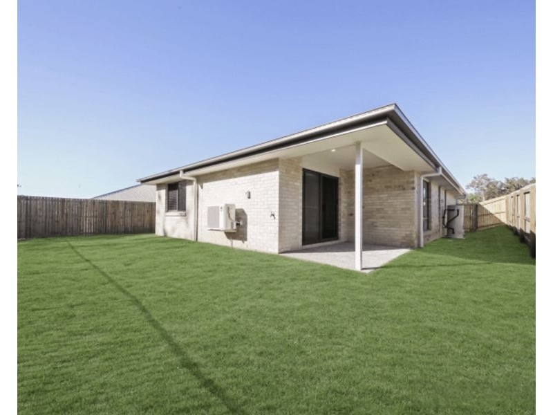 73 Pepper Tree Dr, Holmview QLD 4207