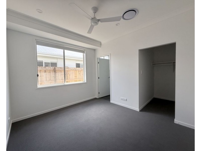1/34 Carousel Street, Hillcrest QLD 4118