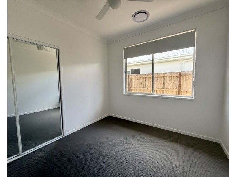 1/34 Carousel Street, Hillcrest QLD 4118