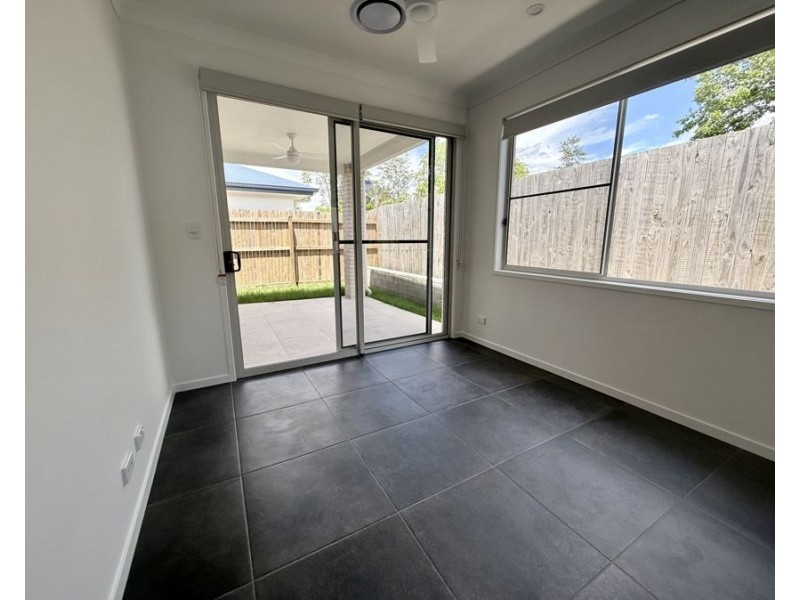 1/34 Carousel Street, Hillcrest QLD 4118