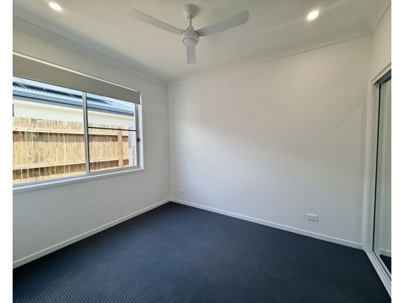 2/34 Carousel Street, Hillcrest QLD 4118
