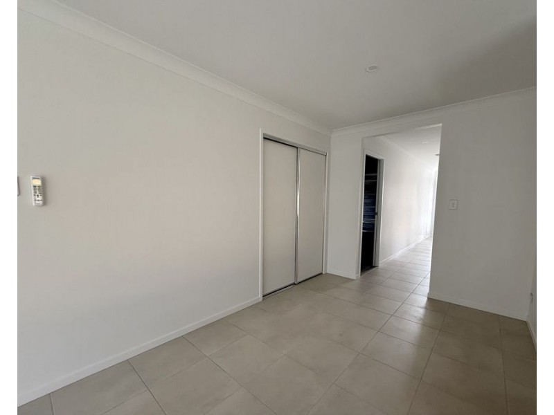7 Nikola Ct, Bellbird Park QLD 4300