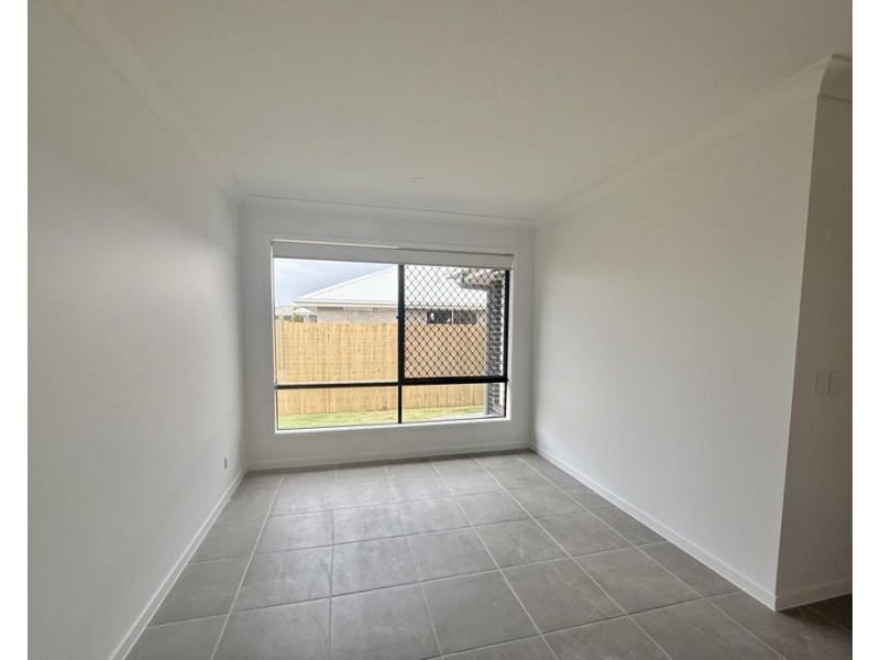 3 Cornell Street, Collingwood Park QLD 4301