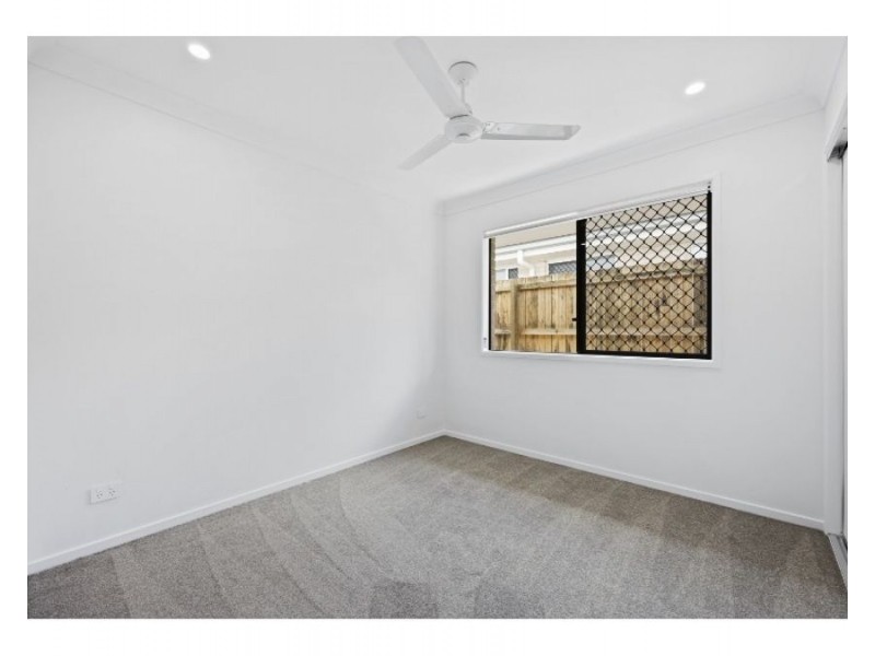 1/37 Royal St, Park Ridge QLD 4125