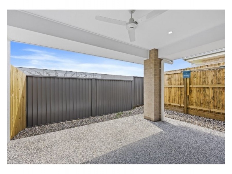 1/37 Royal St, Park Ridge QLD 4125
