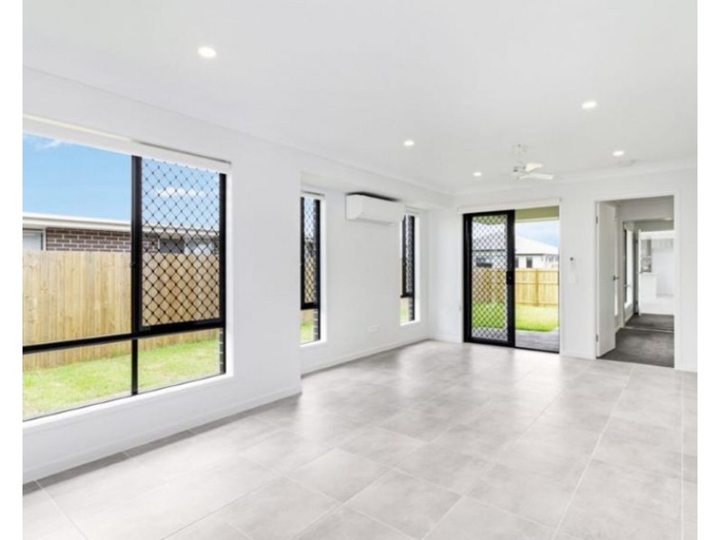 1/14 Pelham Street, Logan Reserve QLD 4133