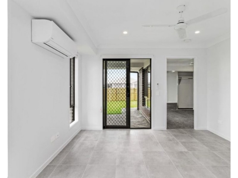 1/14 Pelham Street, Logan Reserve QLD 4133