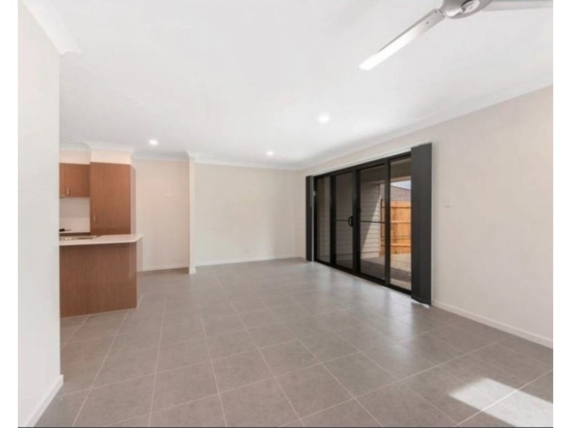 1/34 Finley St, Gleneagle QLD 4285