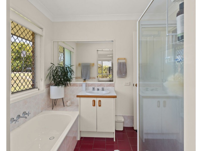 1 Glasgow Boulevard, Brassall QLD 4305