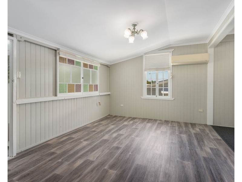 79 Roderick Street, Ipswich QLD 4305