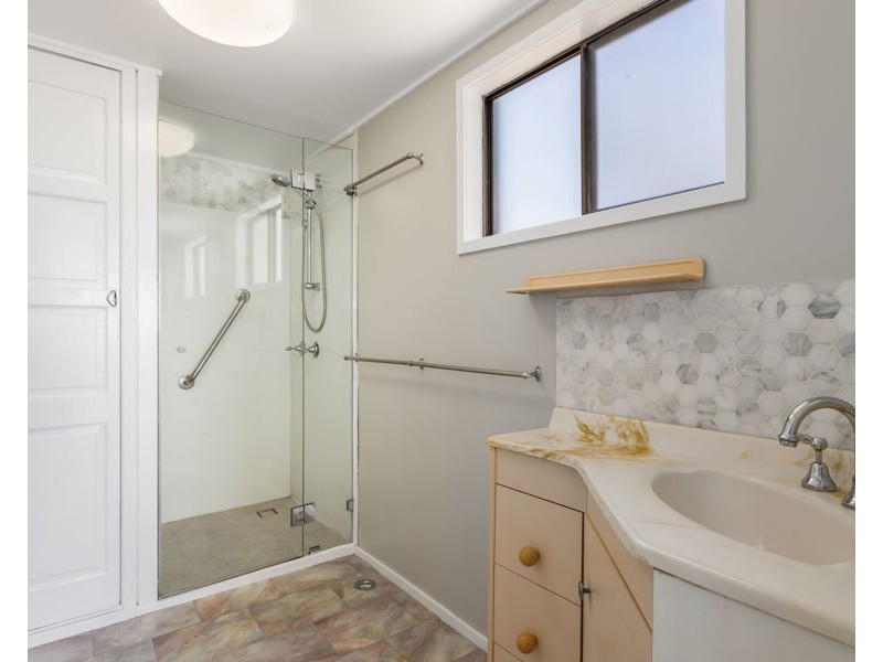 79 Roderick Street, Ipswich QLD 4305