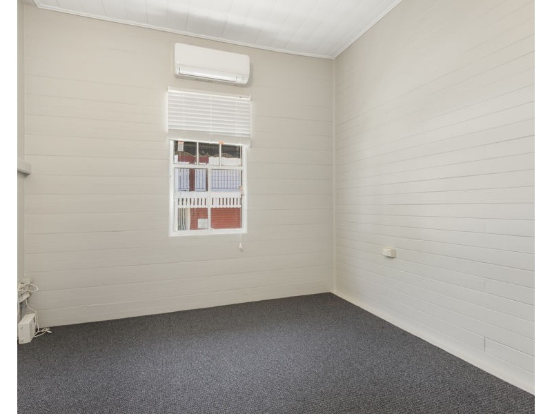 79 Roderick Street, Ipswich QLD 4305
