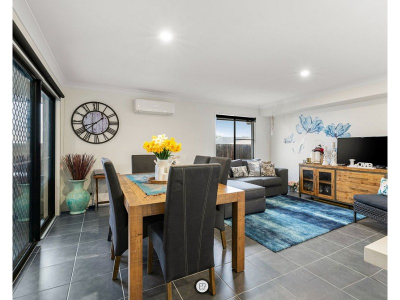 42 Granite St, Yarrabilba QLD 4207