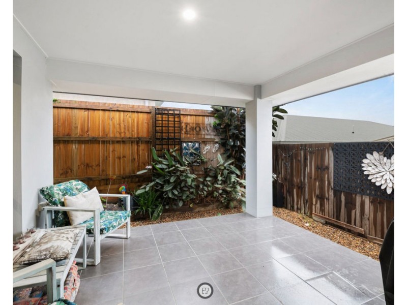 42 Granite St, Yarrabilba QLD 4207