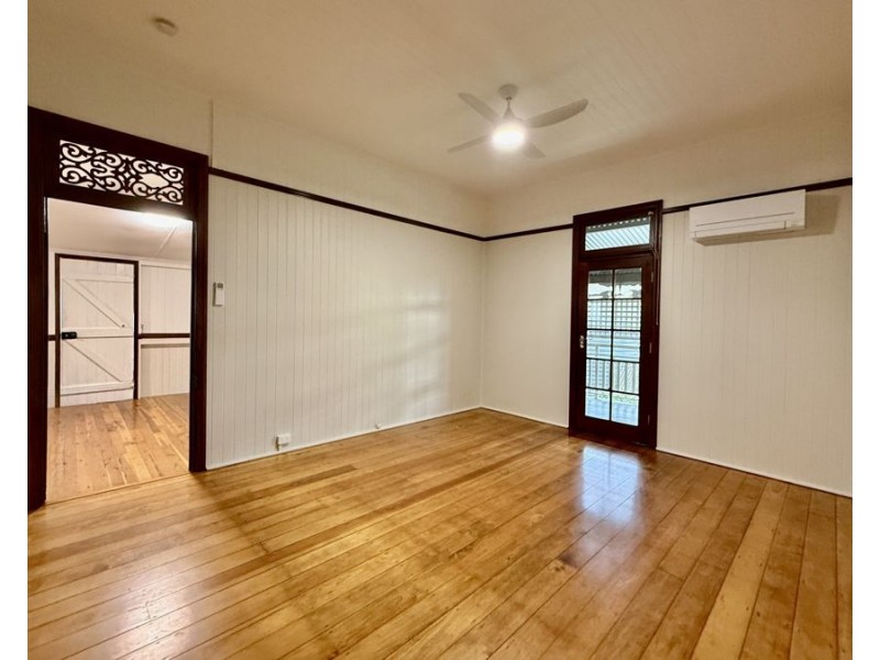 9 Topaz Crs, Lockyer Waters QLD 4311
