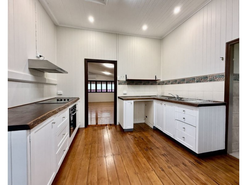 9 Topaz Crs, Lockyer Waters QLD 4311