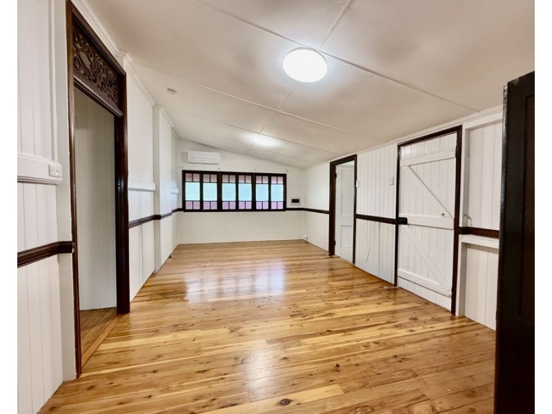 9 Topaz Crs, Lockyer Waters QLD 4311