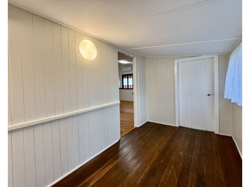 9 Topaz Crs, Lockyer Waters QLD 4311