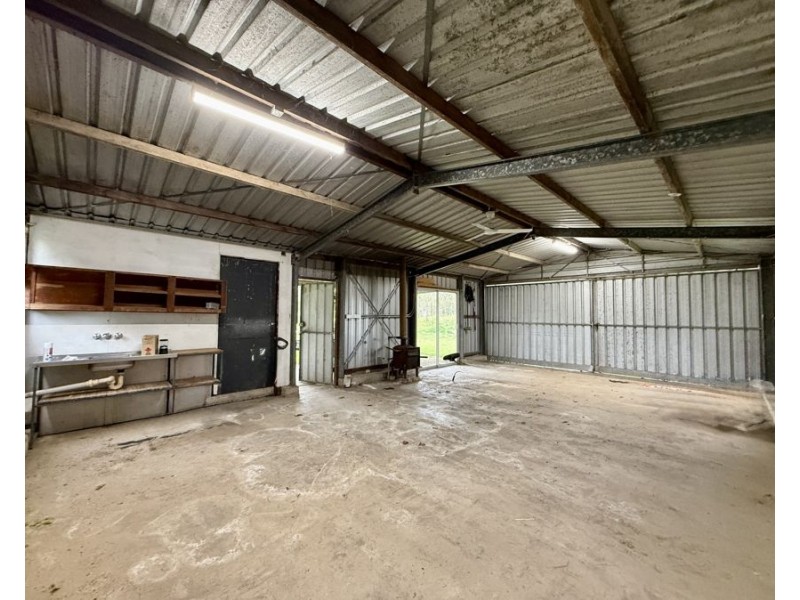 9 Topaz Crs, Lockyer Waters QLD 4311