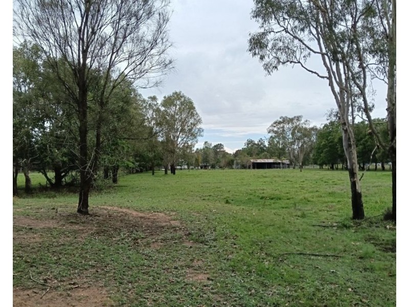 9 Topaz Crs, Lockyer Waters QLD 4311